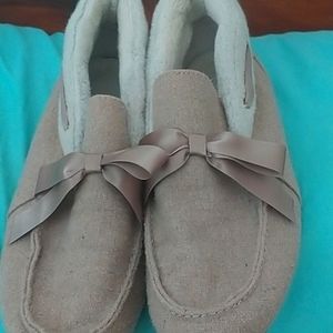 Vionic Shirley slipper wheat Tan